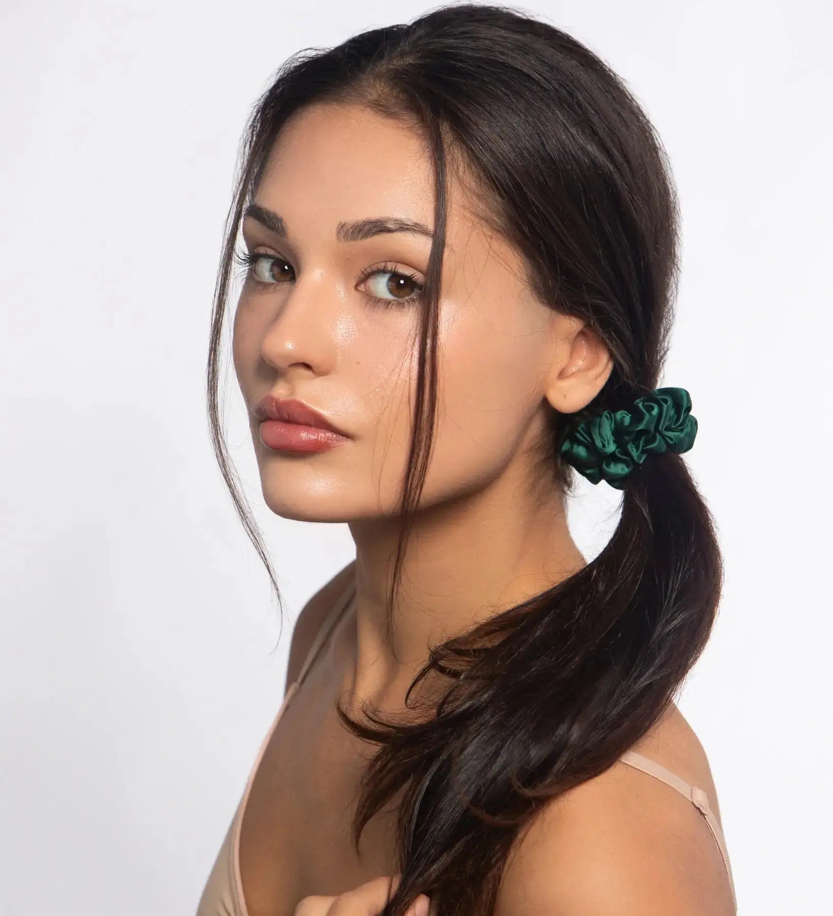 Emerald Silk Scrunchie - Midi - SilkSleek